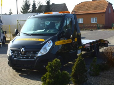Nasz pojazd z lawetą - Renault Master